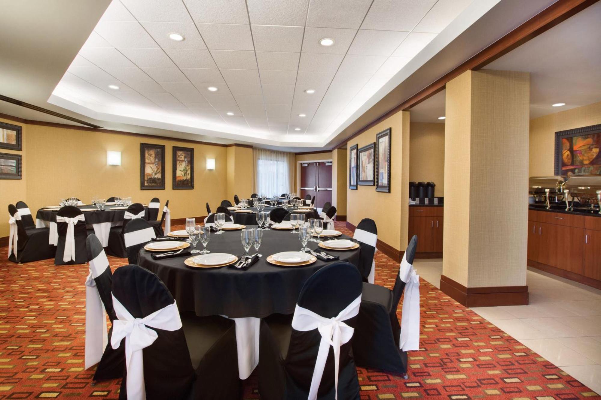 Courtyard By Marriott Oklahoma City Downtown Ngoại thất bức ảnh