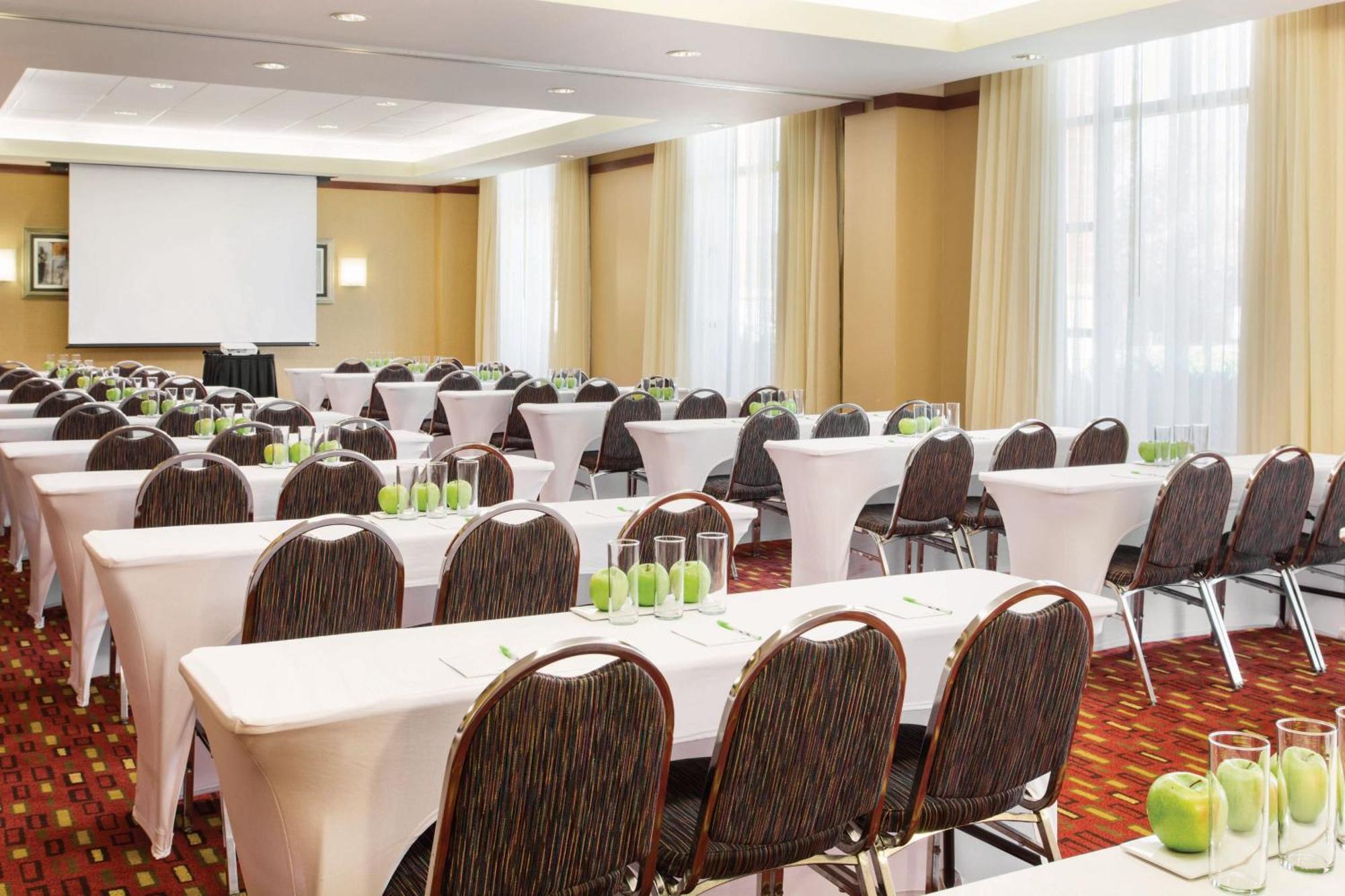 Courtyard By Marriott Oklahoma City Downtown Ngoại thất bức ảnh