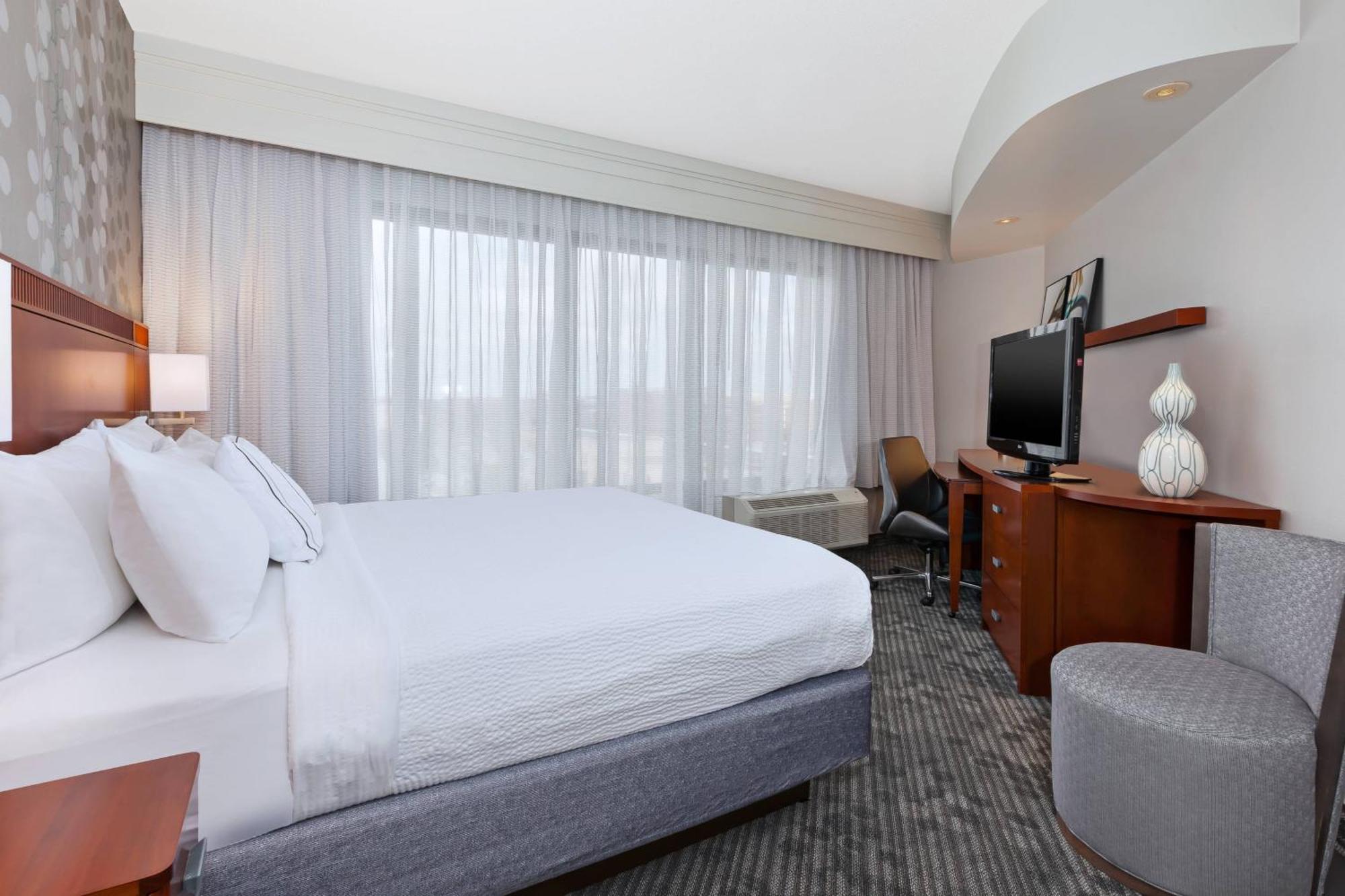 Courtyard By Marriott Oklahoma City Downtown Ngoại thất bức ảnh